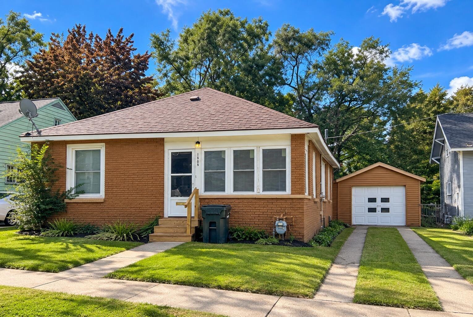 7th St, Muskegon, MI 49441