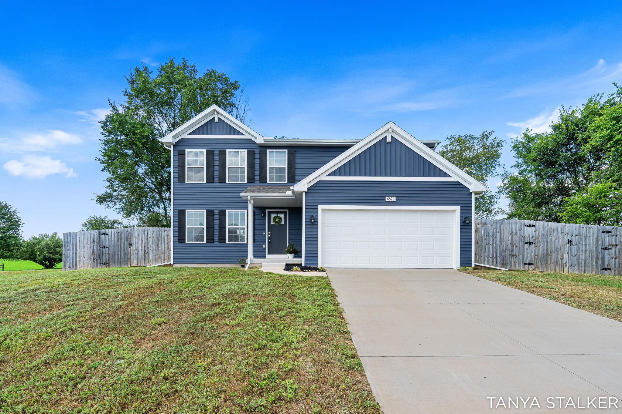 Sydney St, Muir, MI 48860