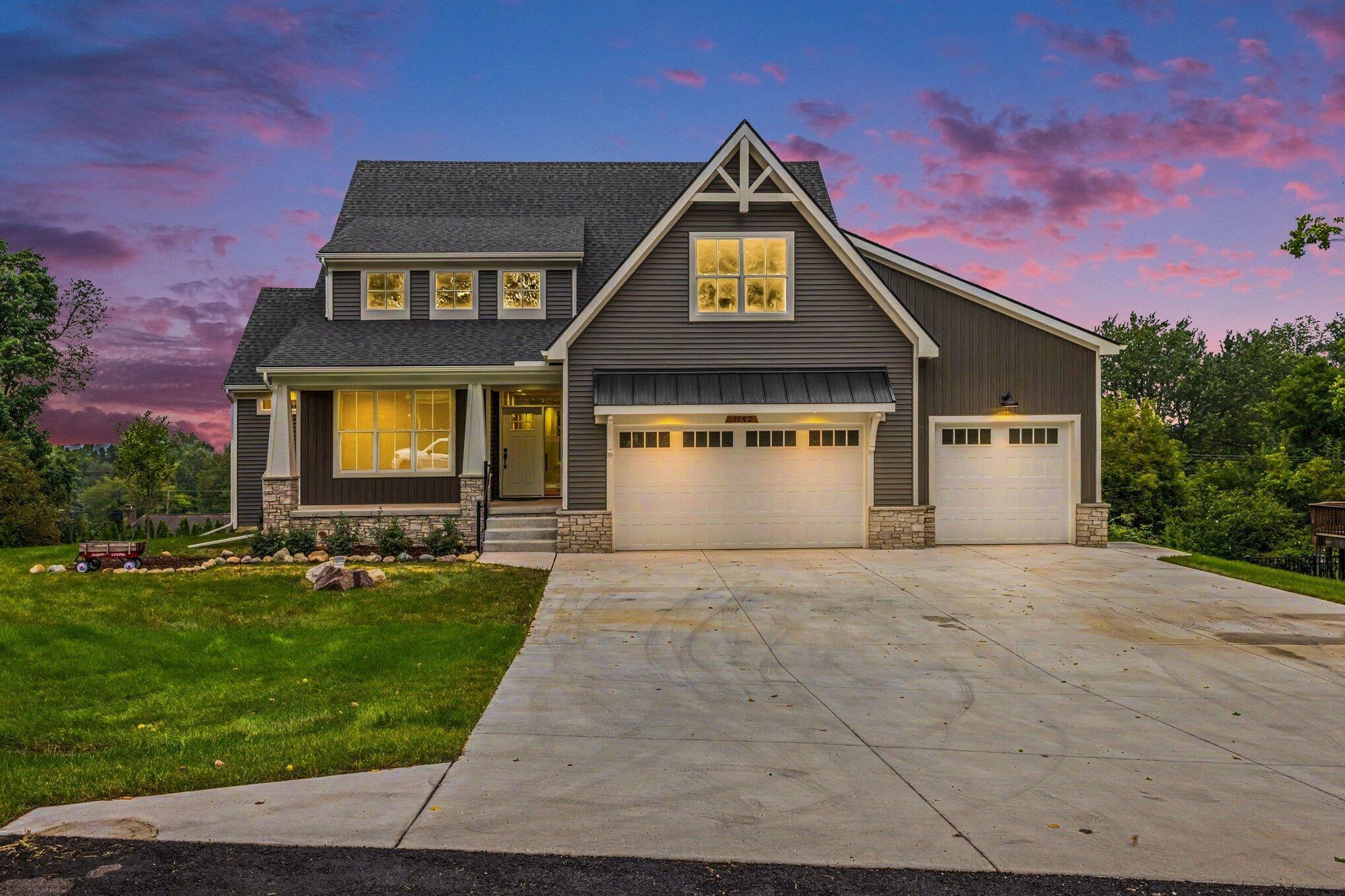 Milford Hts, Milford, MI 48381