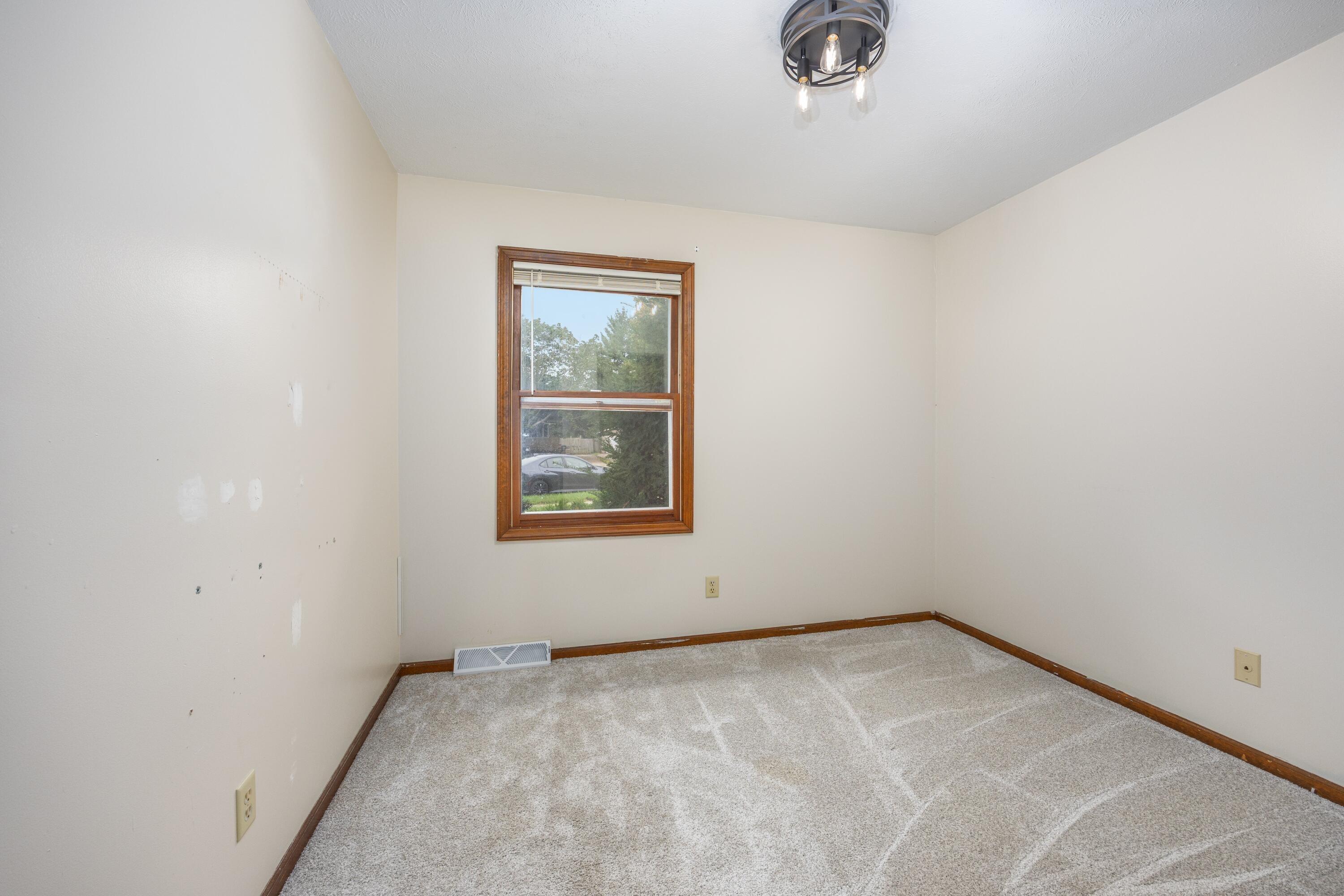 Bluebird Ave Sw, Wyoming, MI 49519