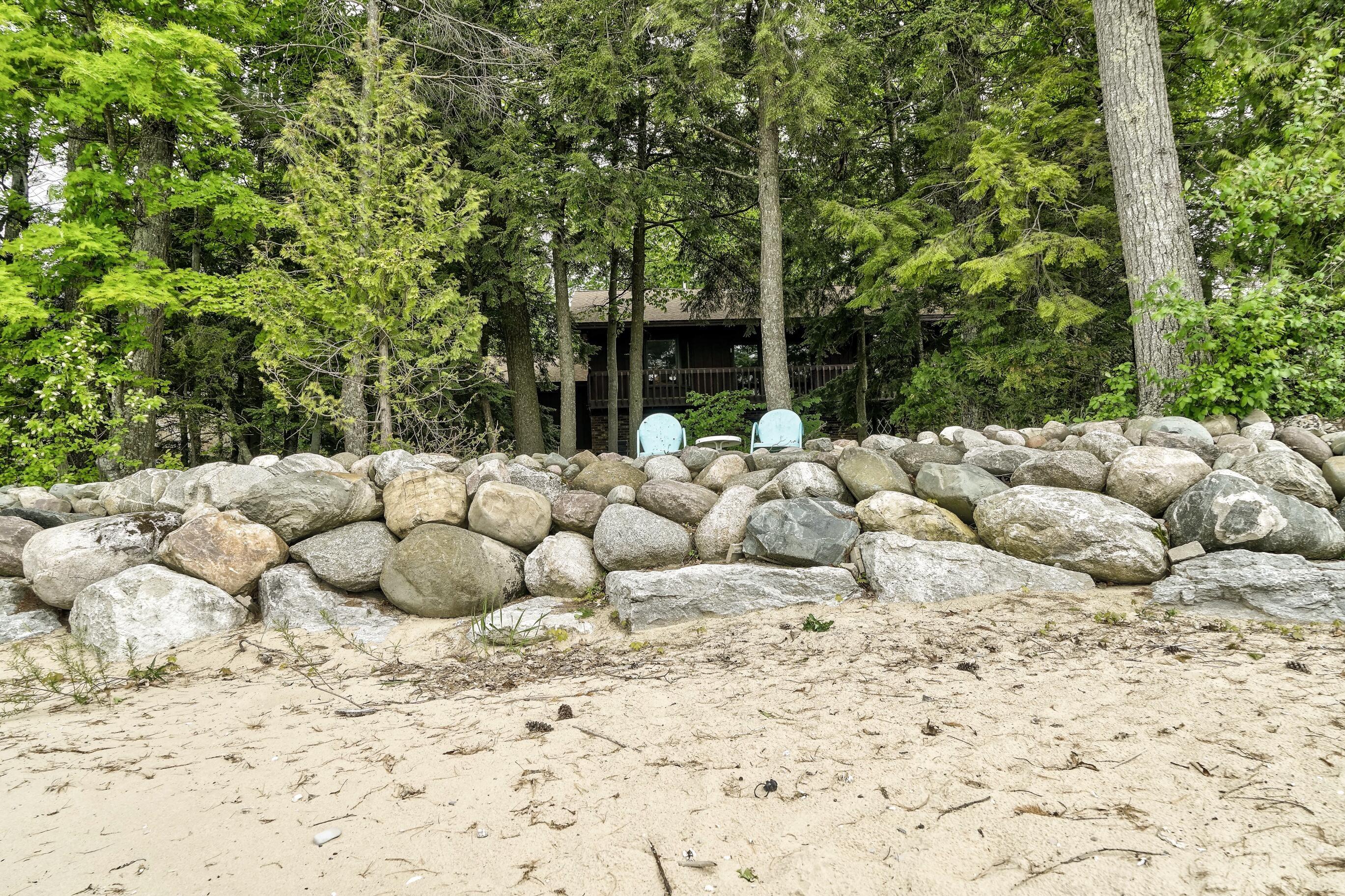 Bay Valley Dr, Williamsburg, MI 49690