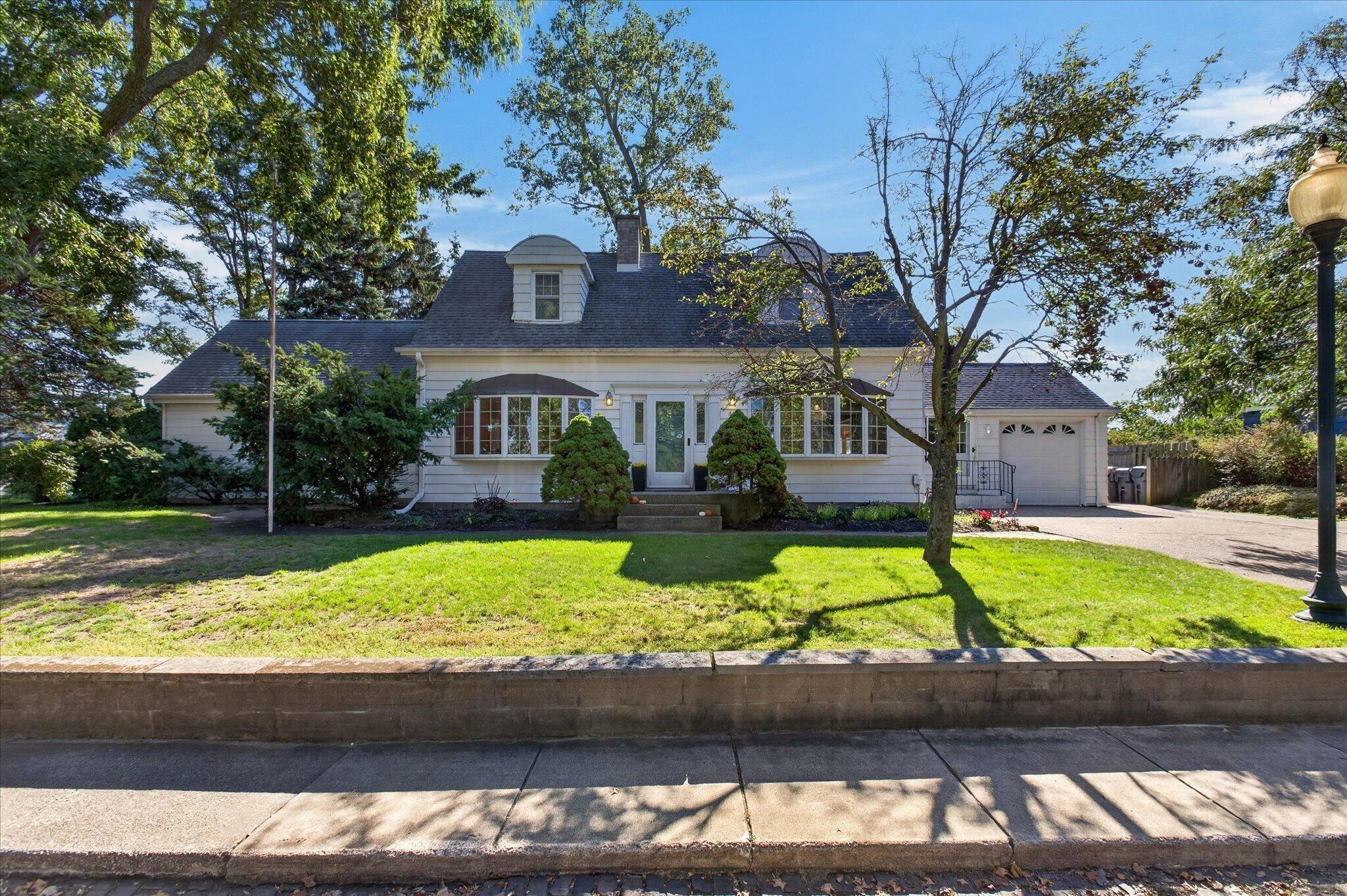 Ridgeway St, Saint Joseph, MI 49085