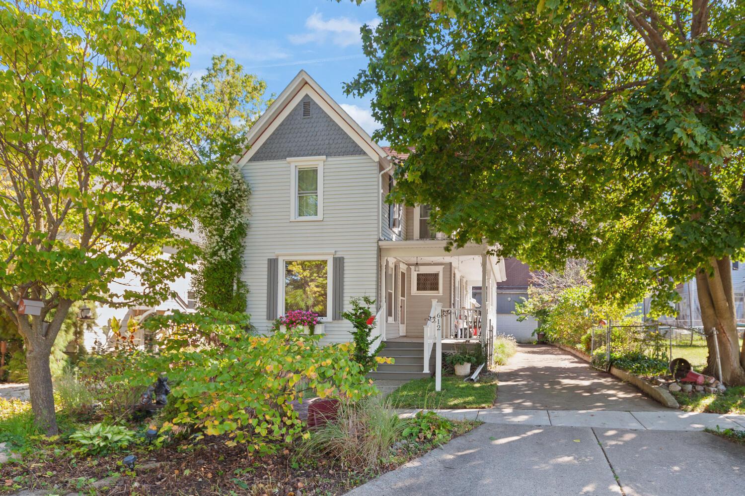 Clinton St, Adrian, MI 49221