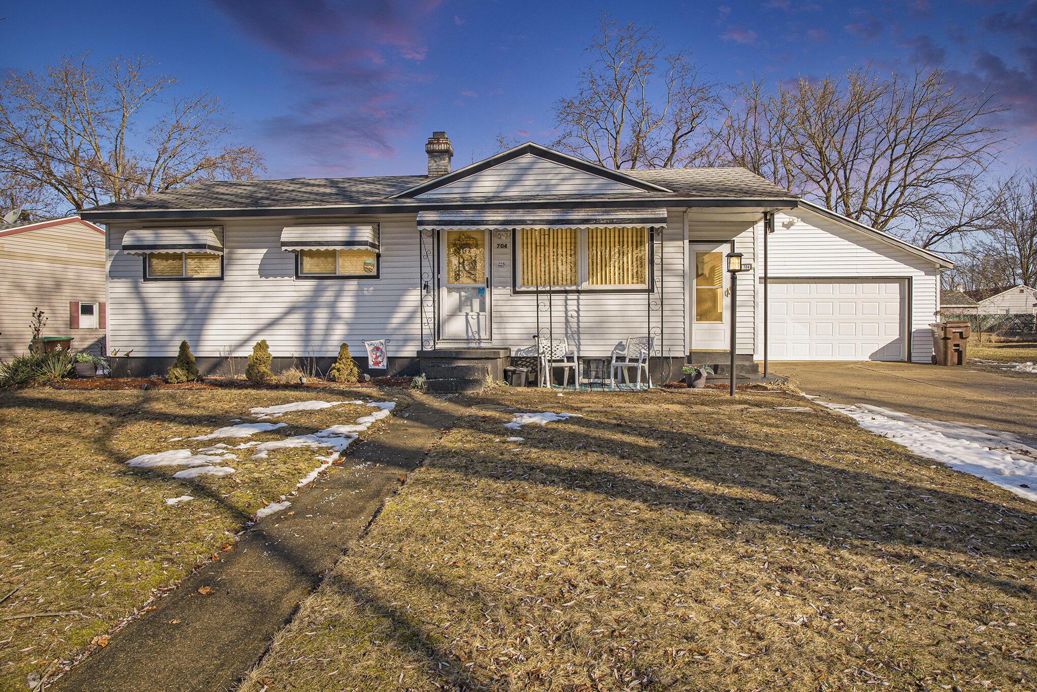 Hoaglin St, Albion, MI 49224
