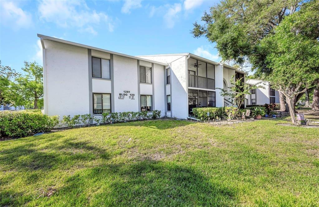 Pine Ridge Cir E, Tarpon Springs, FL 34688