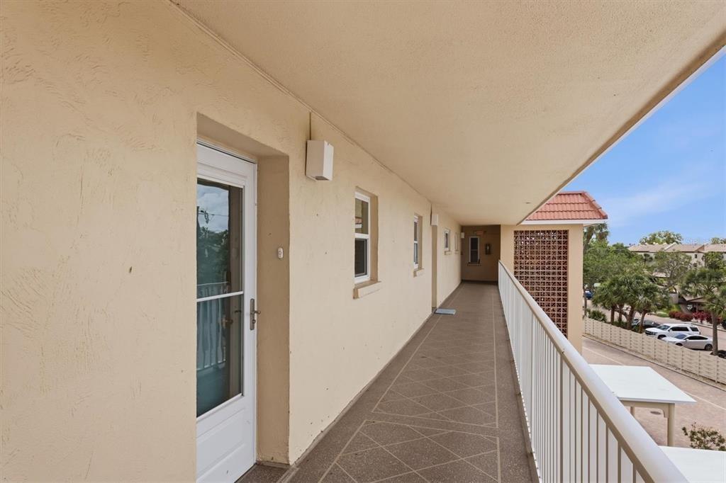 S Portofino Dr, Sarasota, FL 34242