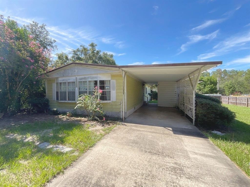 Se 7th St, Silver Springs, FL 34488