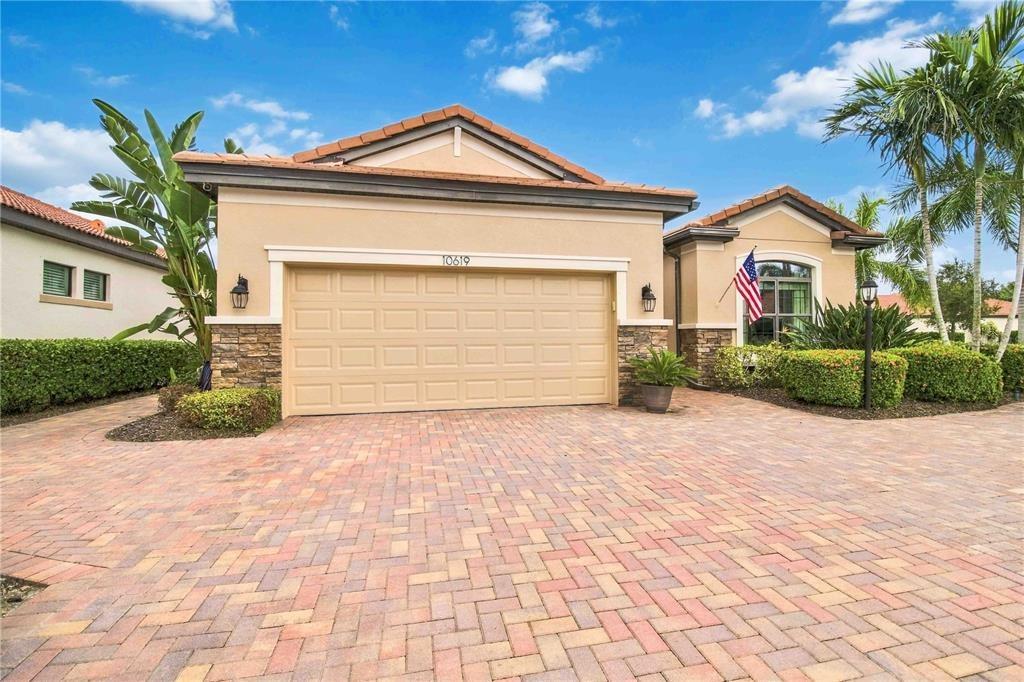 Glencorse Ter, Bradenton, FL 34211