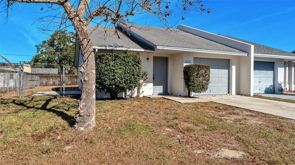 Village Crest Ct, Lakeland, FL 33809