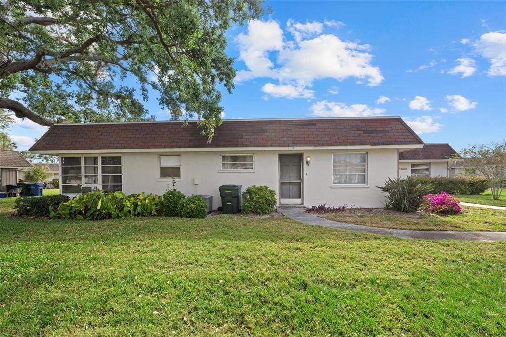 Glendale Cir W, Sarasota, FL 34232