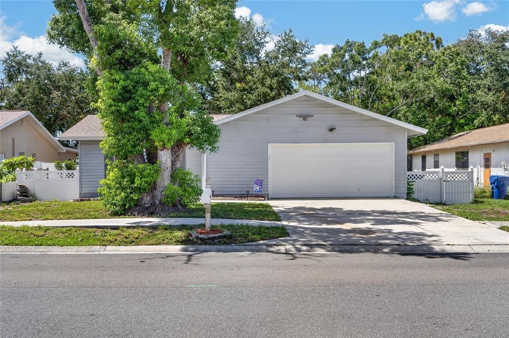 12th St Sw, Largo, FL 33778