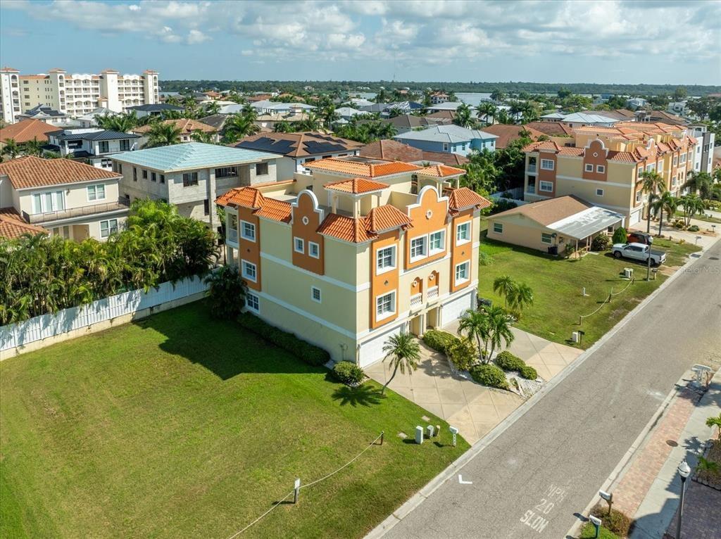 175th Ave E, Redington Shores, FL 33708