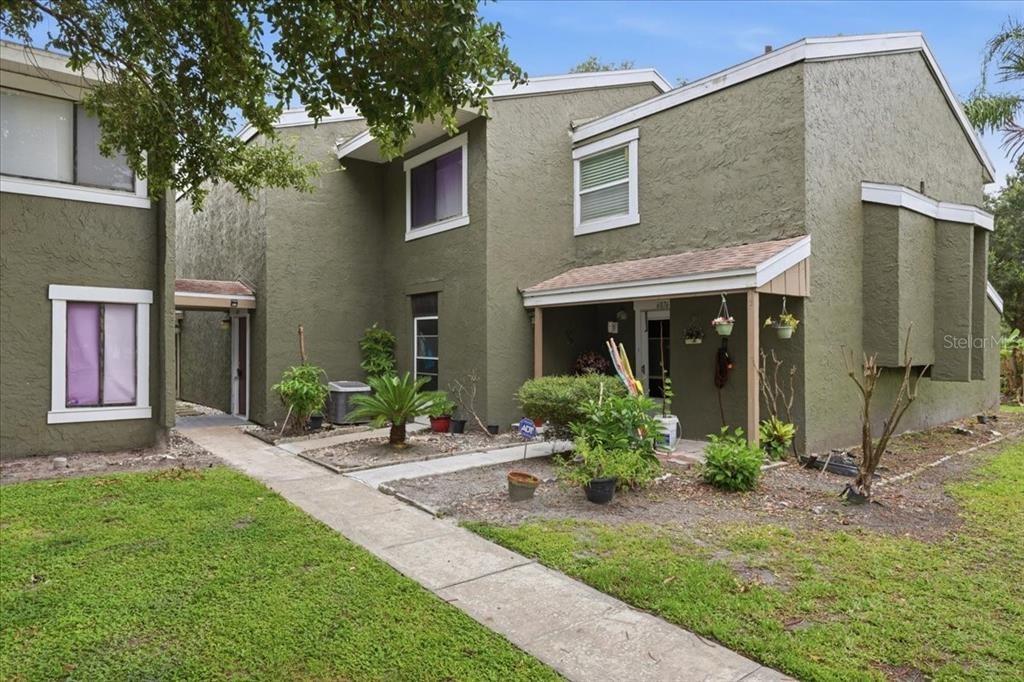 Peregrine Ave, Orlando, FL 32819