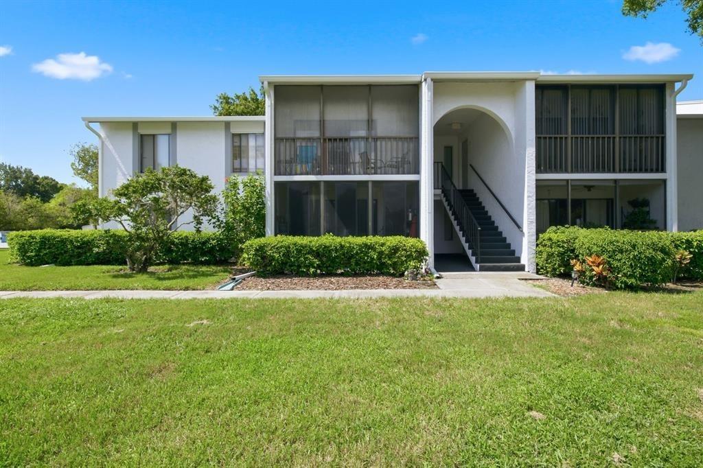 Pine Ridge Cir W, Tarpon Springs, FL 34688