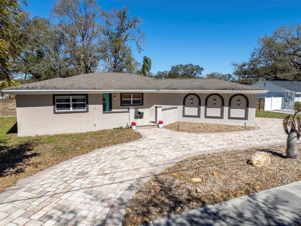 Lake Ellen Dr, Tampa, FL 33618