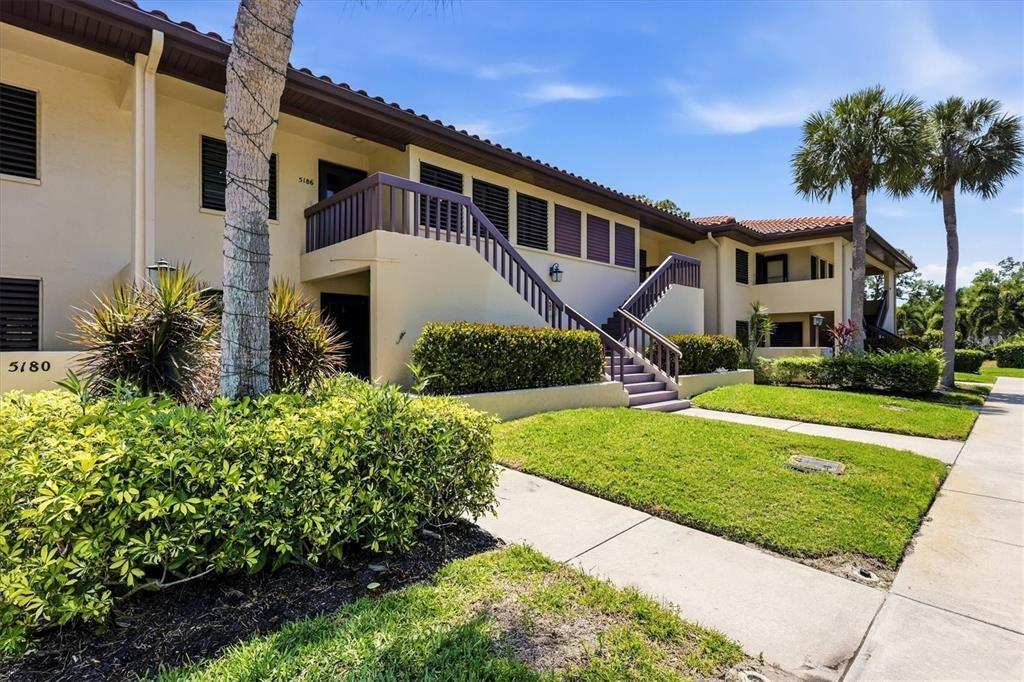 Lake Village Dr, Sarasota, FL 34235