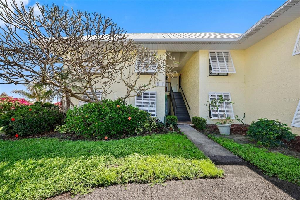 Sunshine Skyway Ln S, Saint Petersburg, FL 33711