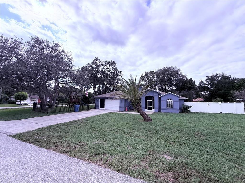 Portland Ave, Spring Hill, FL 34606