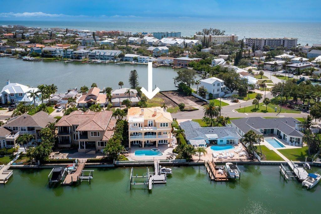 Harbor Dr, Indian Rocks Beach, FL 33785