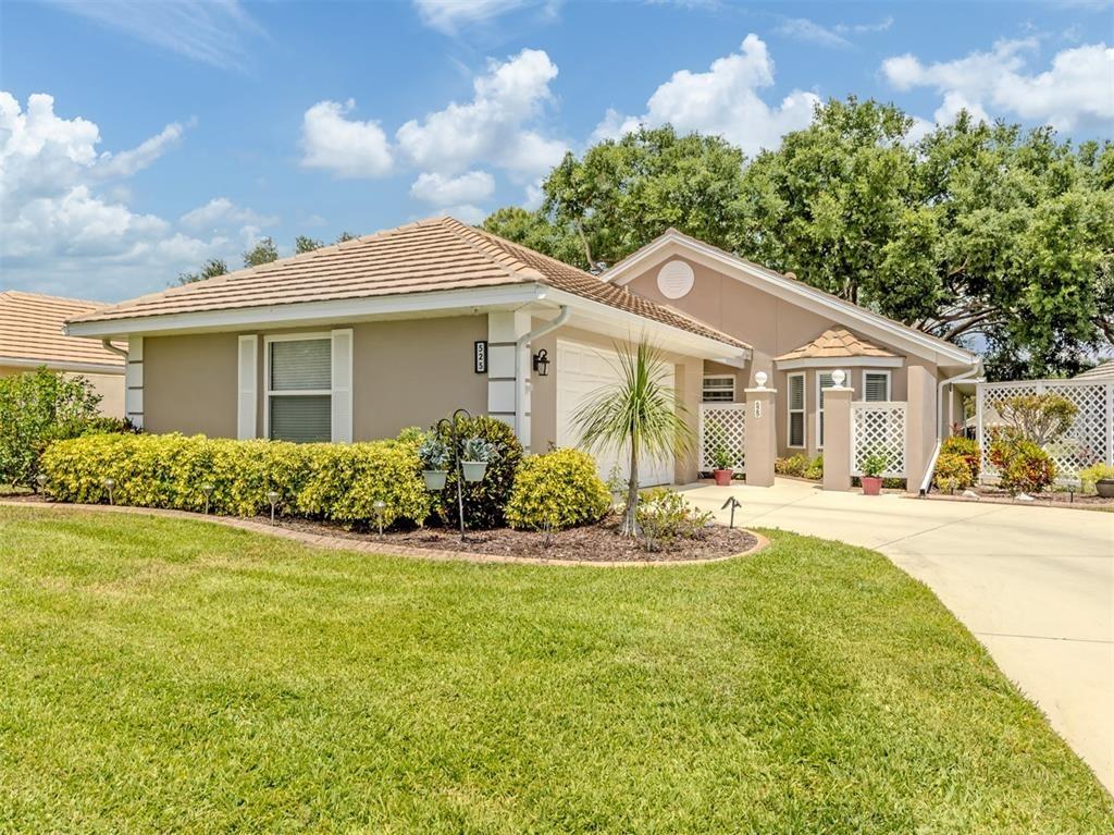 Clubside Cir, Venice, FL 34293