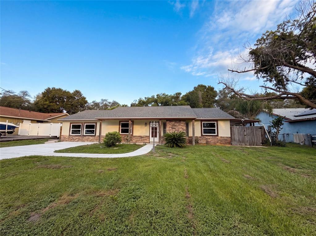 Leland Dr, Deltona, FL 32725