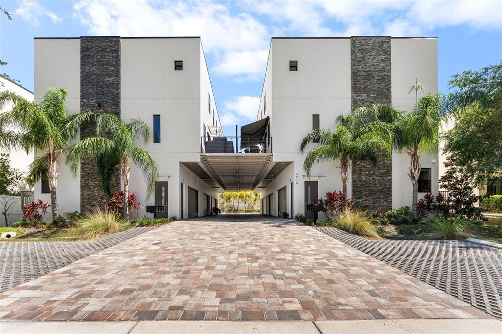 W Mcelroy Ave, Tampa, FL 33611