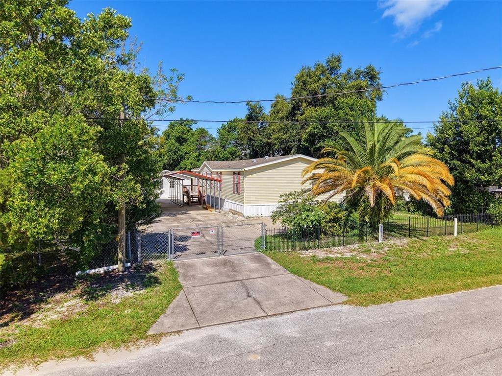 Lauderdale St, Hudson, FL 34667