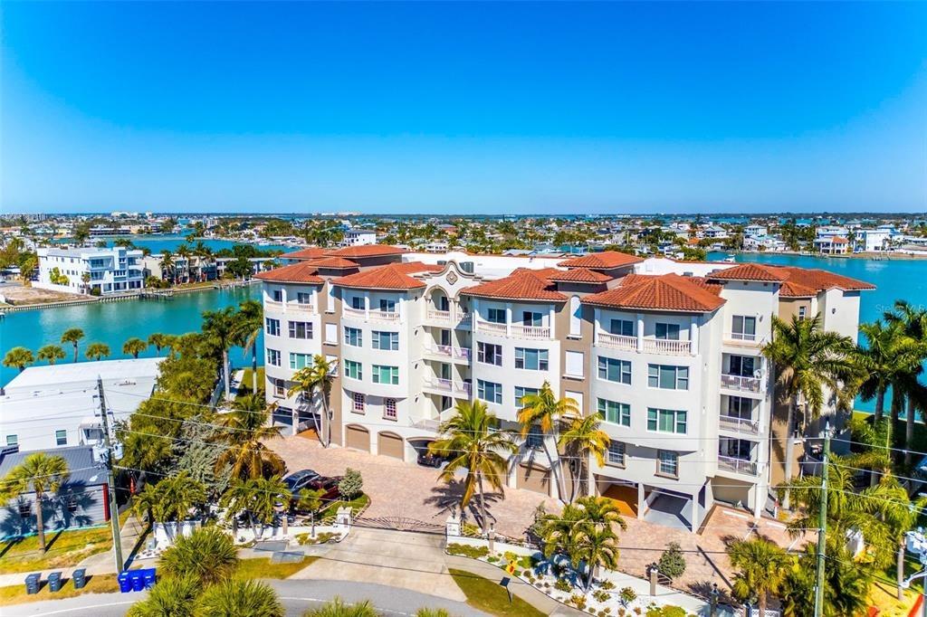 108th Ave, Treasure Island, FL 33706