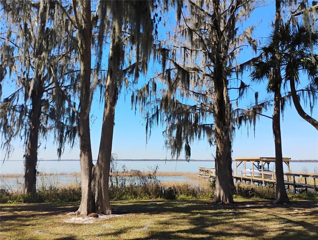 Cove Rd, Tavares, FL 32778