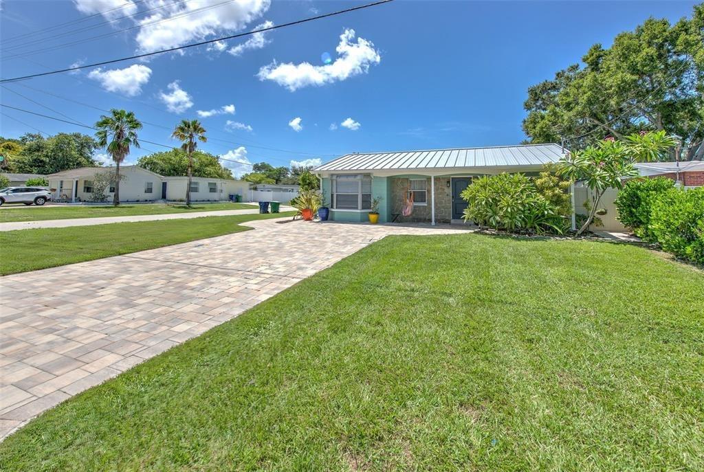W Pearl Ave, Tampa, FL 33611