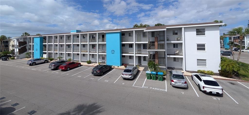 Garden Ln, Bradenton, FL 34207