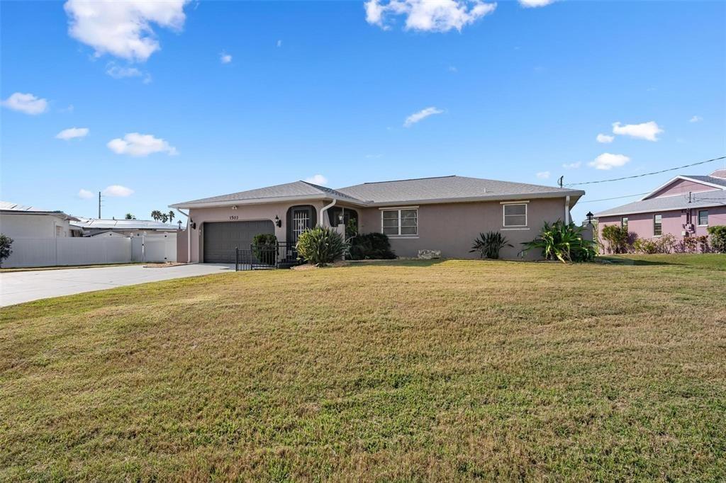 Marlin St, Nokomis, FL 34275