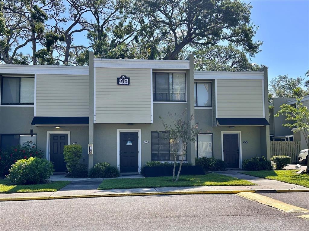 25th St W, Bradenton, FL 34207