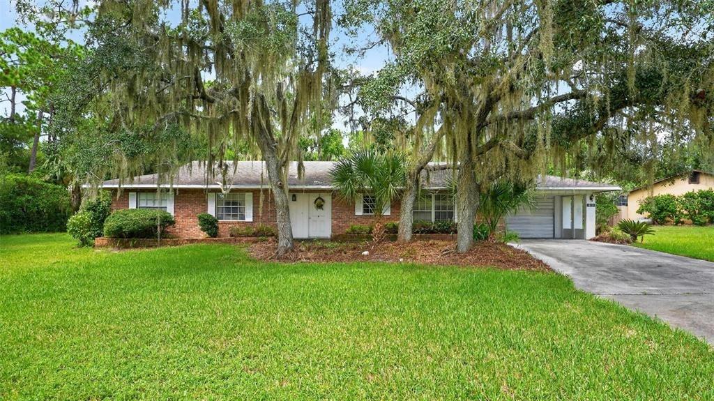 Orange Ave, Umatilla, FL 32784