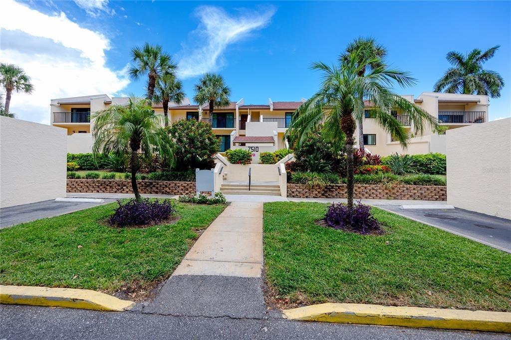 Sunshine Skyway Ln S, Saint Petersburg, FL 33711