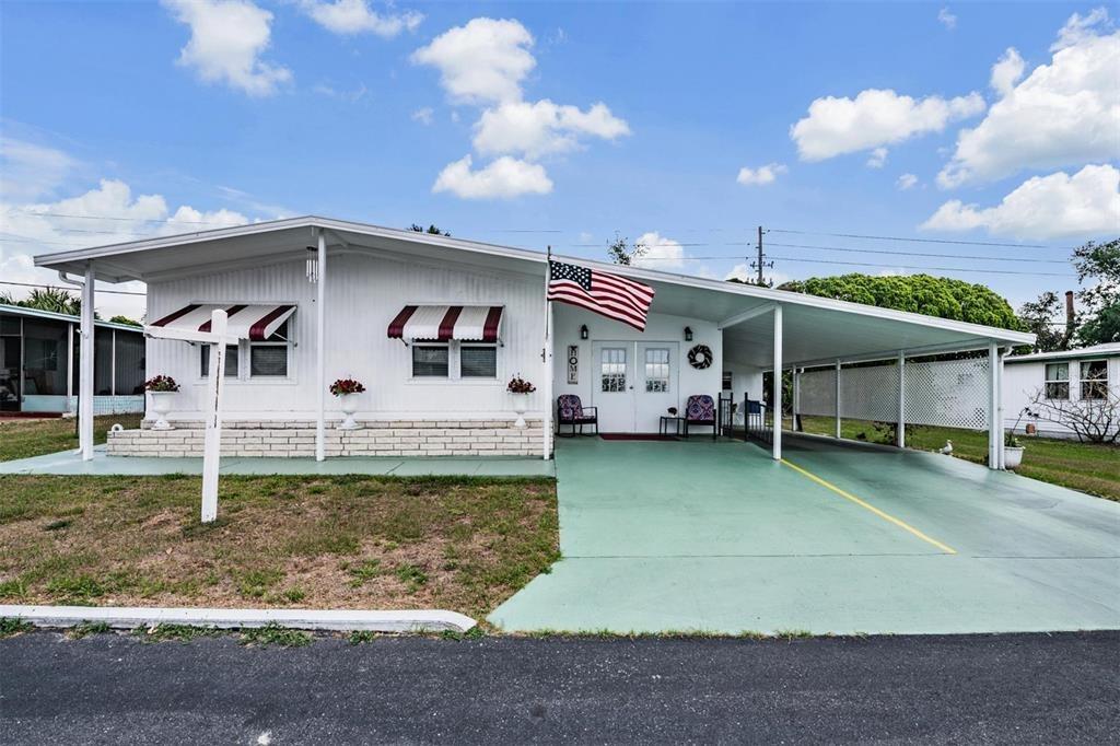 El Meyers St, Zephyrhills, FL 33541