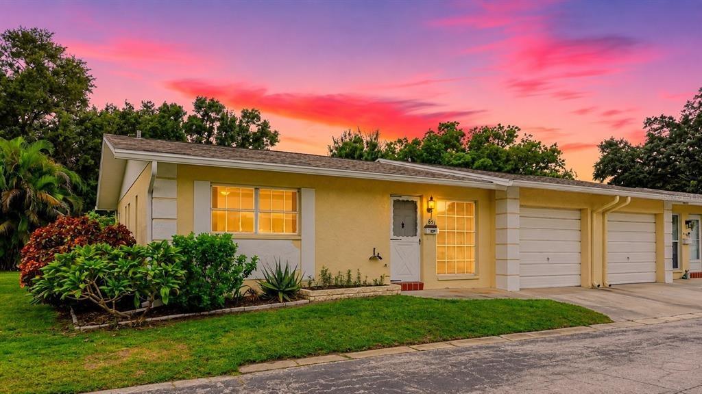 Oxford Ct, Dunedin, FL 34698