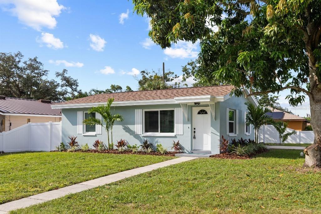 Adrian Ave, Largo, FL 33774