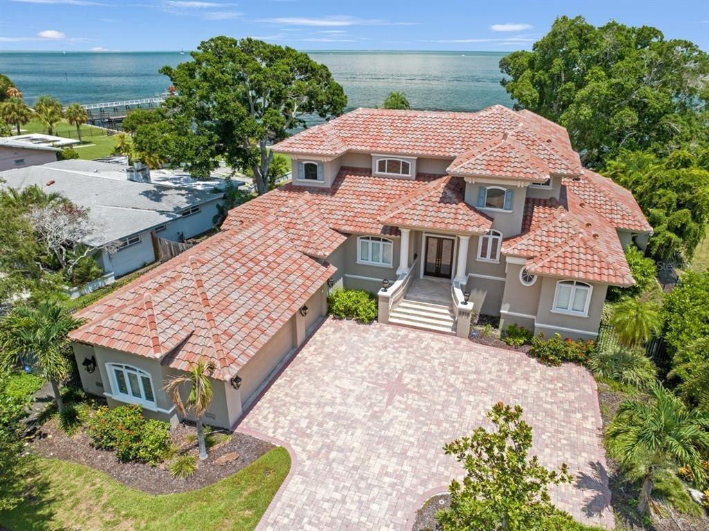 Bahama Shores Dr S, Saint Petersburg, FL 33705