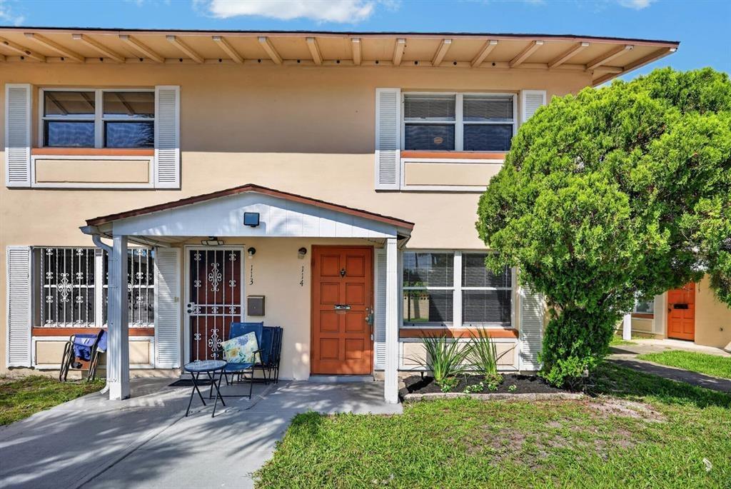 S Palmetto Ave, South Daytona, FL 32119