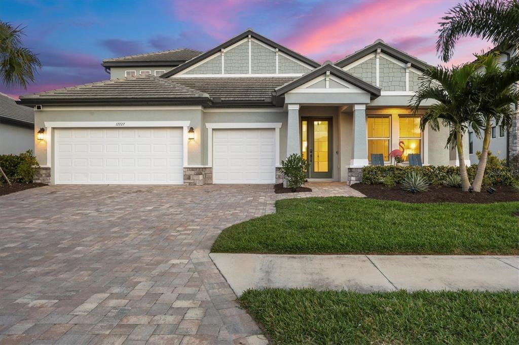 Savory Mist Cir, Bradenton, FL 34211