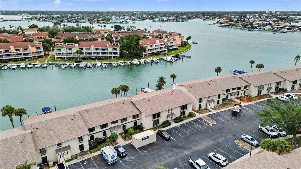 Plaza Seville Ct, Treasure Island, FL 33706