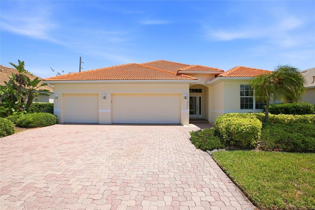 67th Ter E, Bradenton, FL 34203