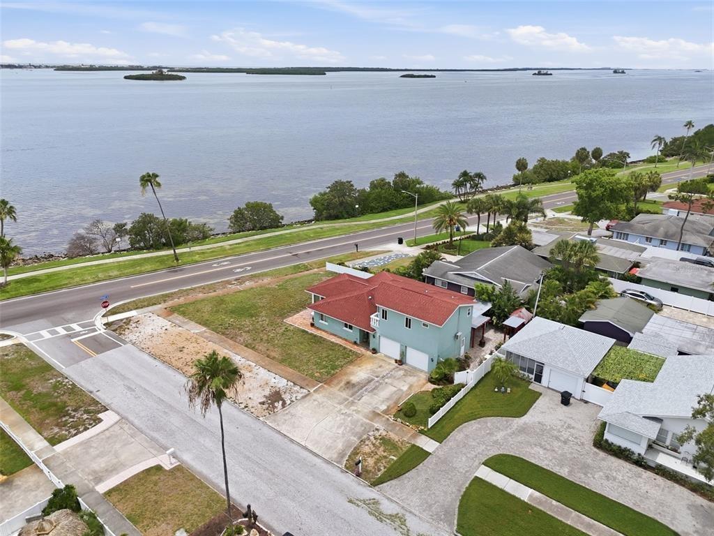 Edgewater Dr, Clearwater, FL 33755