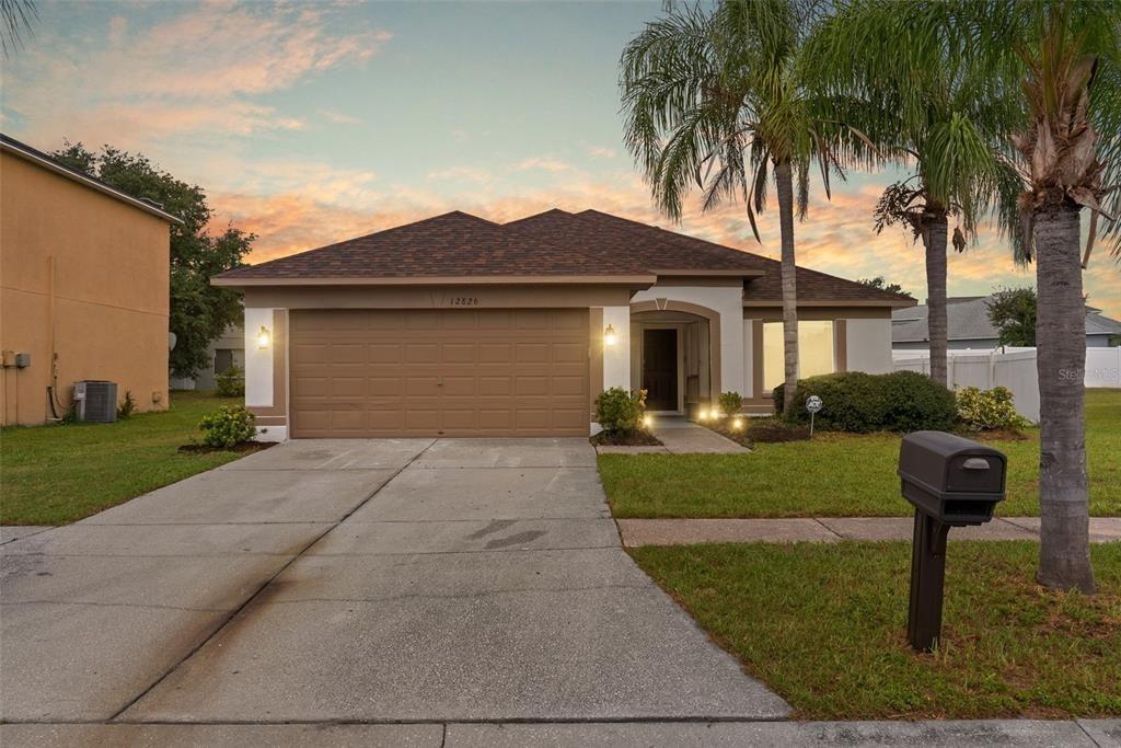 Longcrest Dr, Riverview, FL 33579