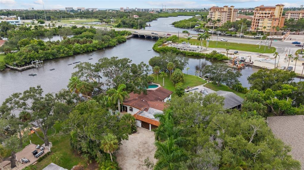 Palos Verdes Dr, Sarasota, FL 34231