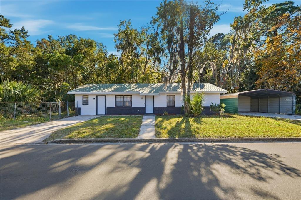 Bronson St, Palatka, FL 32177