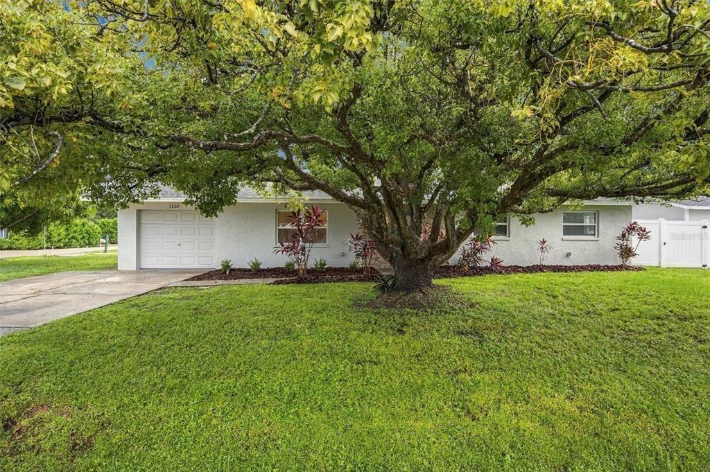 Dunbar Dr, Sarasota, FL 34232