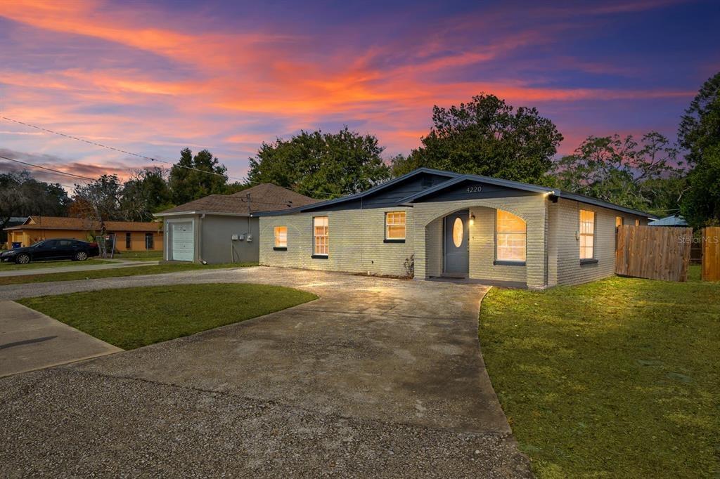 E Powhatan Ave, Tampa, FL 33610