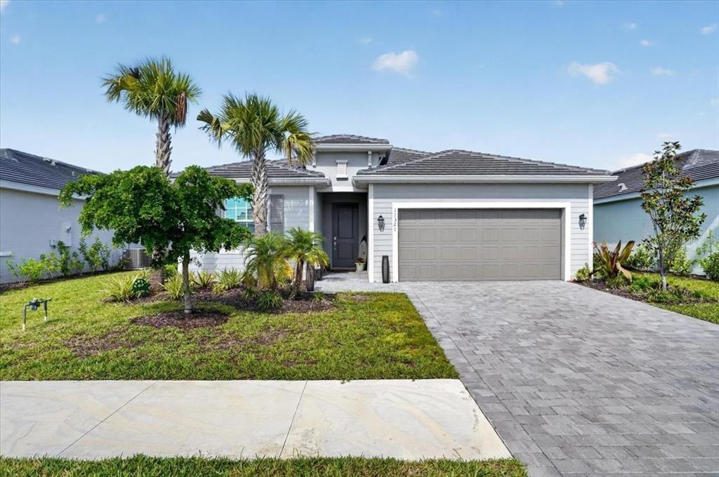 Pinot Dr, Venice, FL 34293
